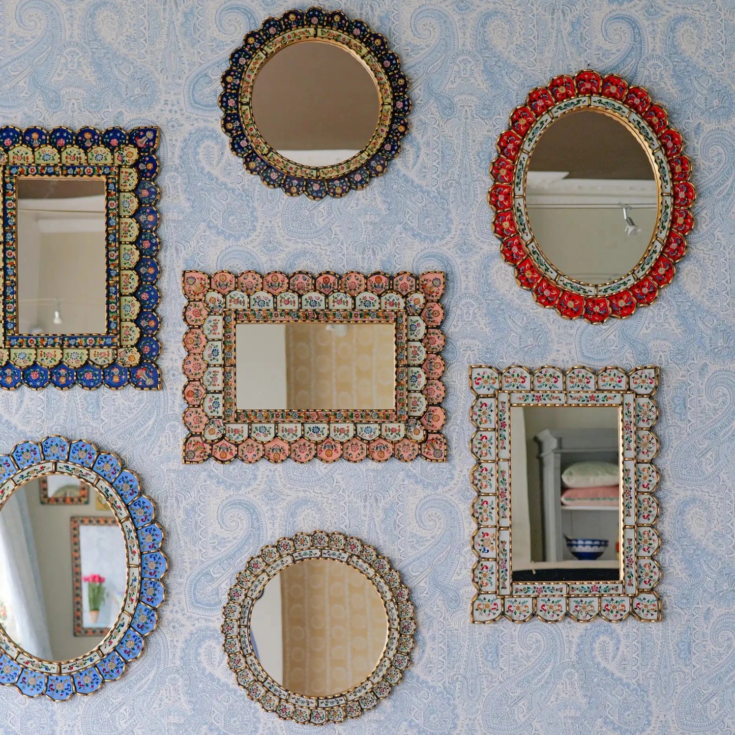 Rectangular Scallop White Mirror