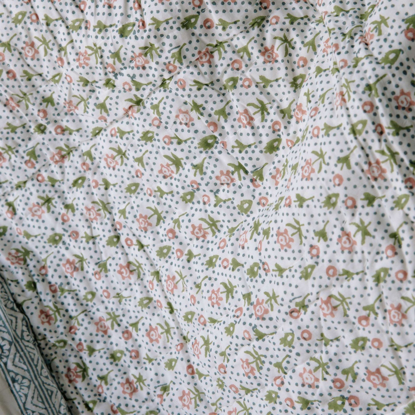 leilani reservible floral quilt