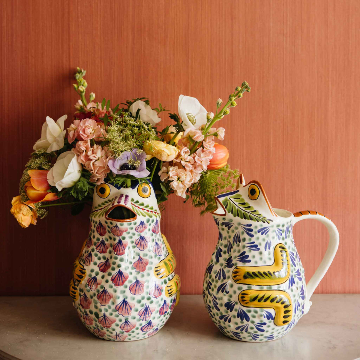 frog water pitcher pink green
