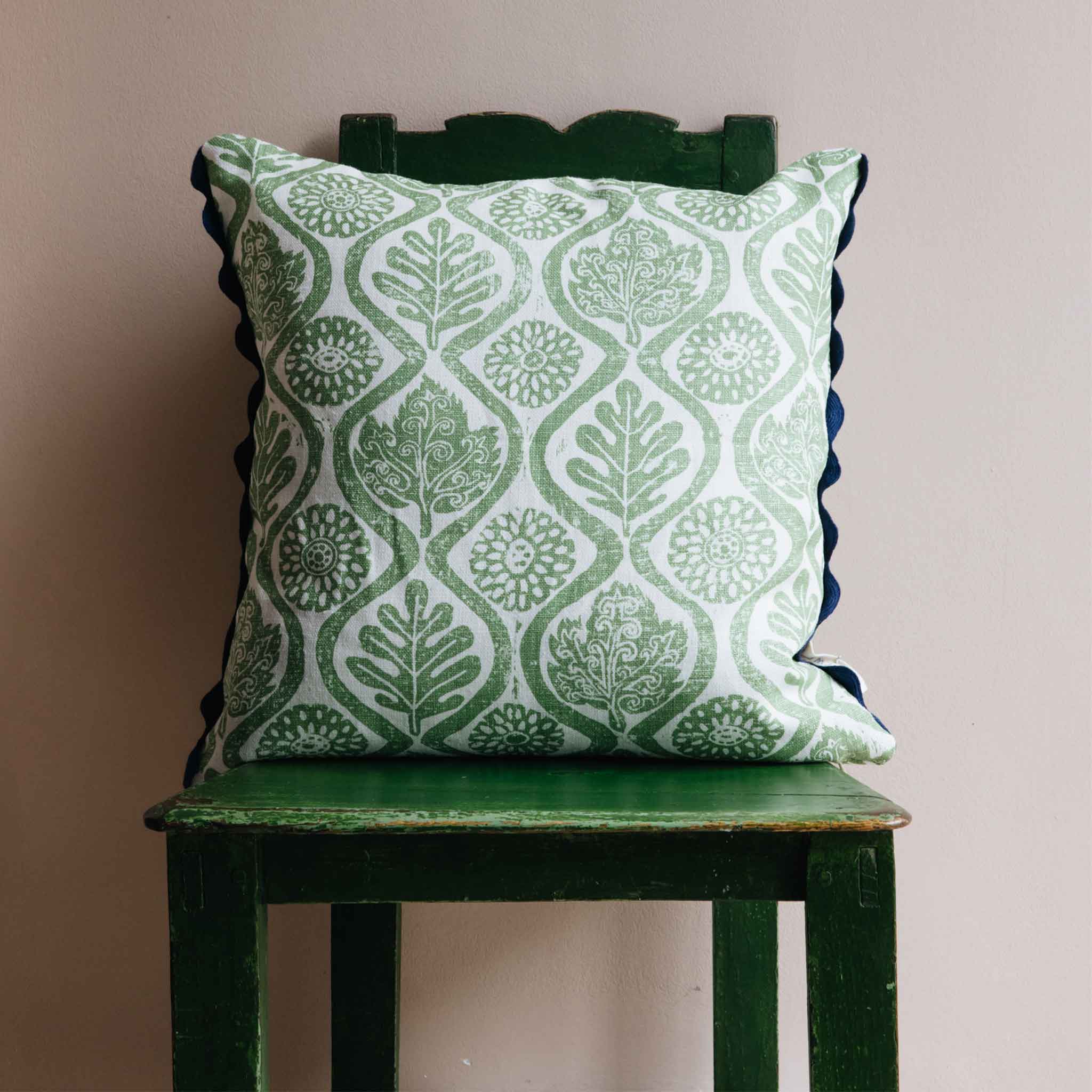 Green leaf print cushions best sale