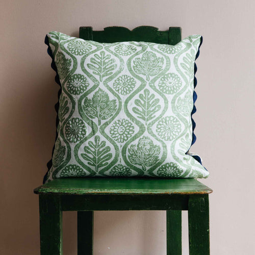 oakleaves square cushion forest green
