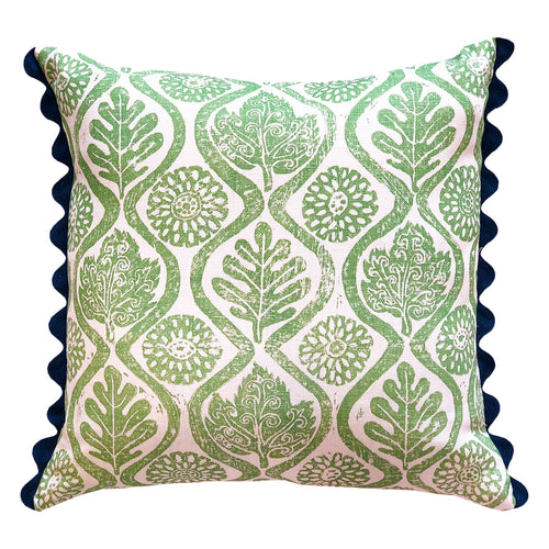 oakleaves square cushion forest green