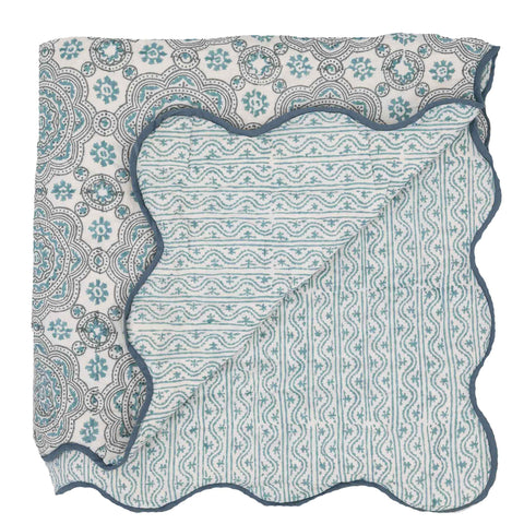 Double Calabria Scallop Quilt Blue
