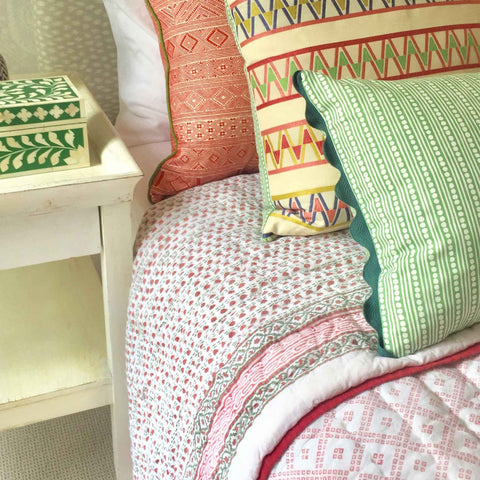 Double Daisy Diamond Pink Green Quilt